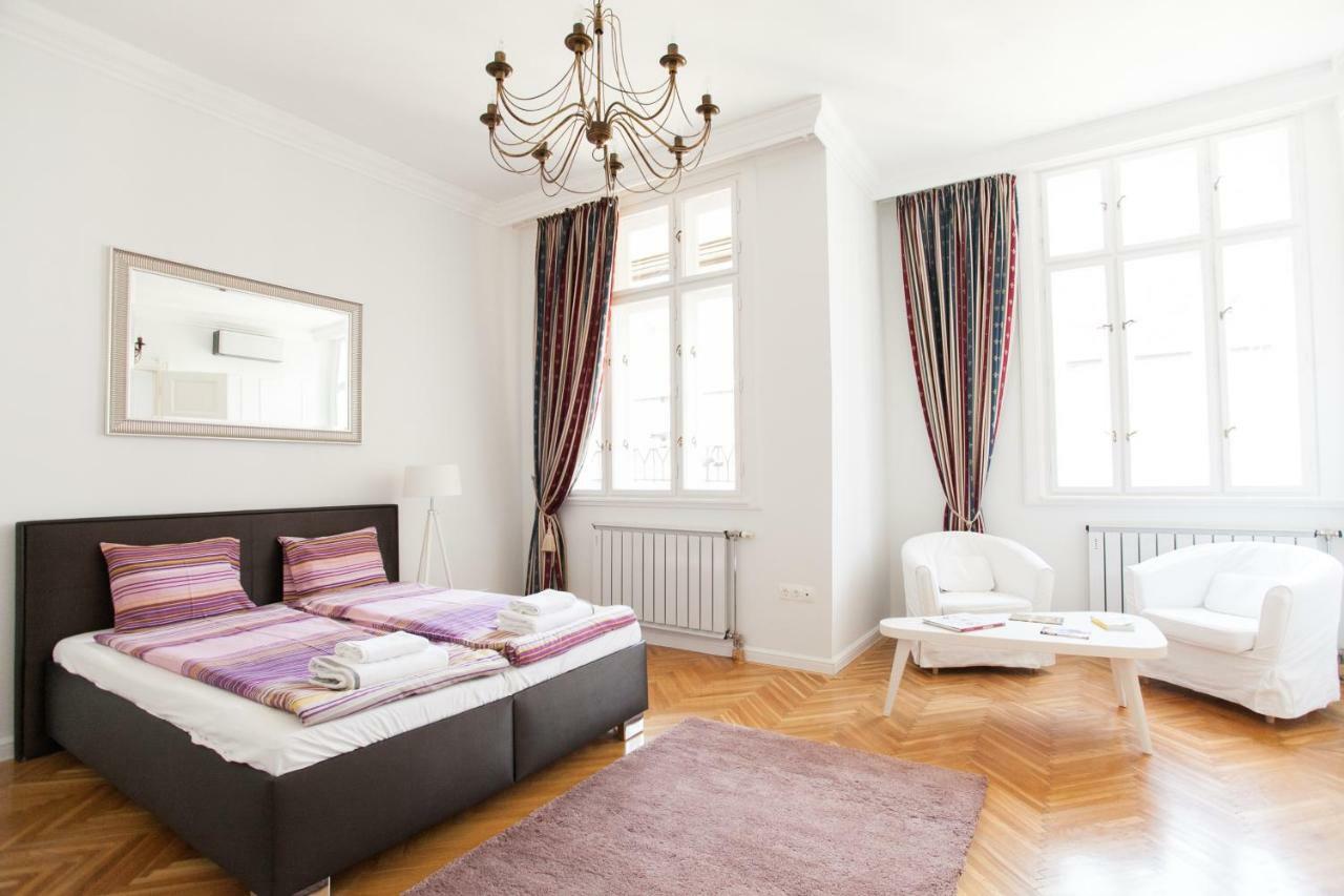 Chic & Charm Apartment Budapest Exterior photo